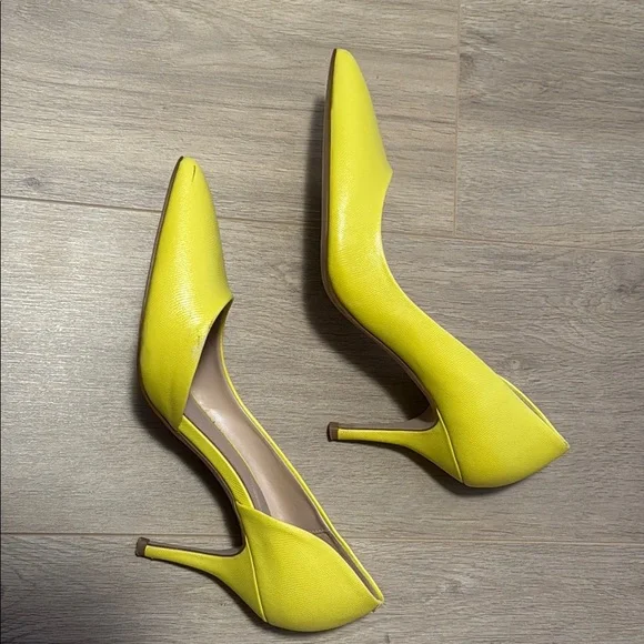 Aldo Yellow Pumps - Picture 6 of 6